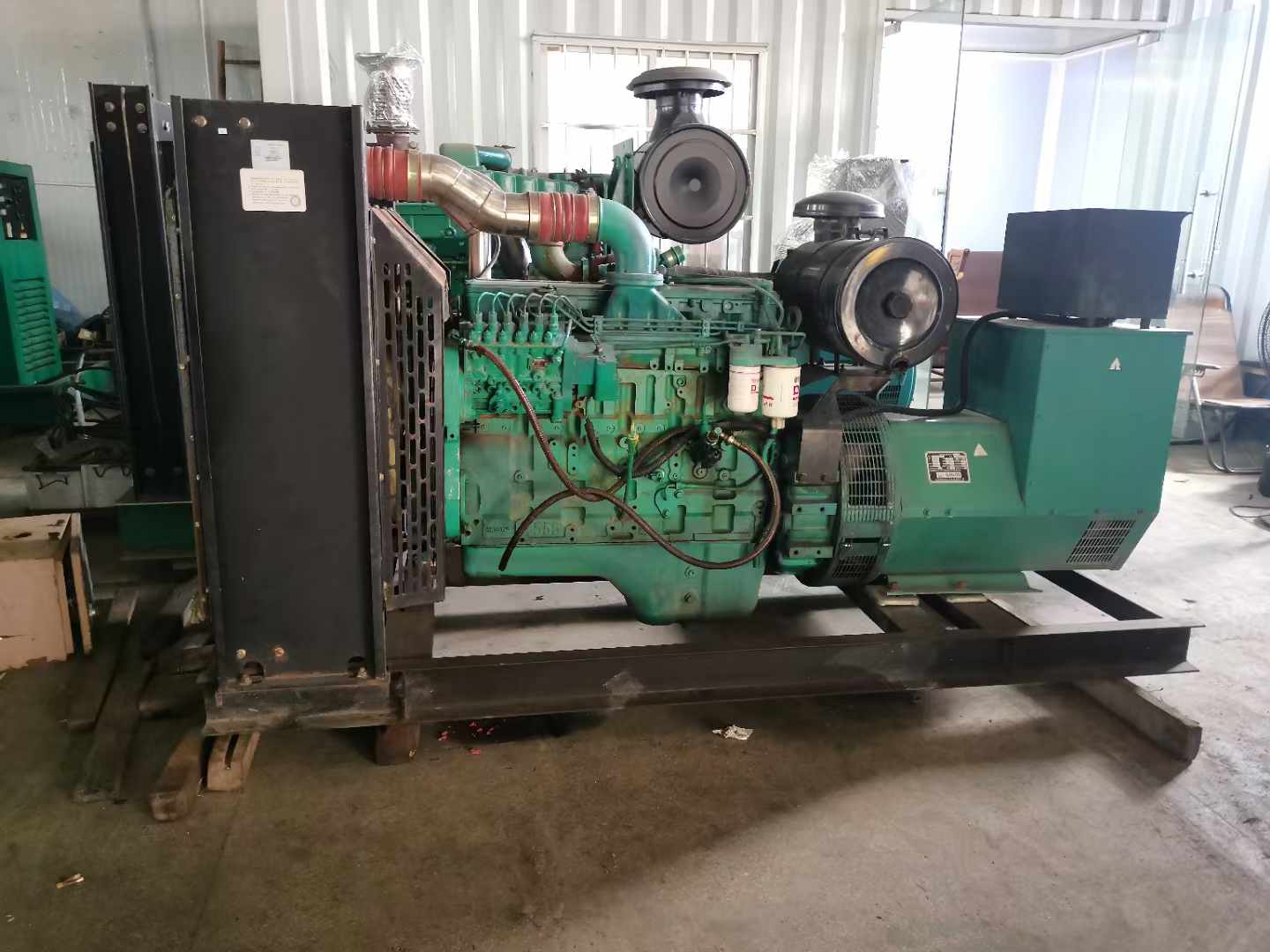 庐江发电机租赁如何确定电缆的承载电流是否在安全范围内？