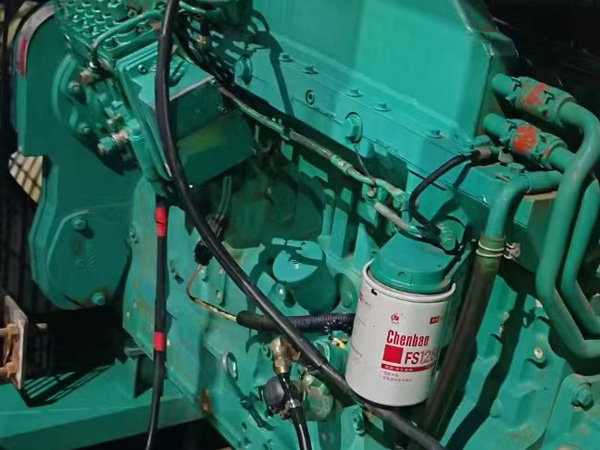 庐江如何确定新的发电机组控制系统是否与原系统兼容？