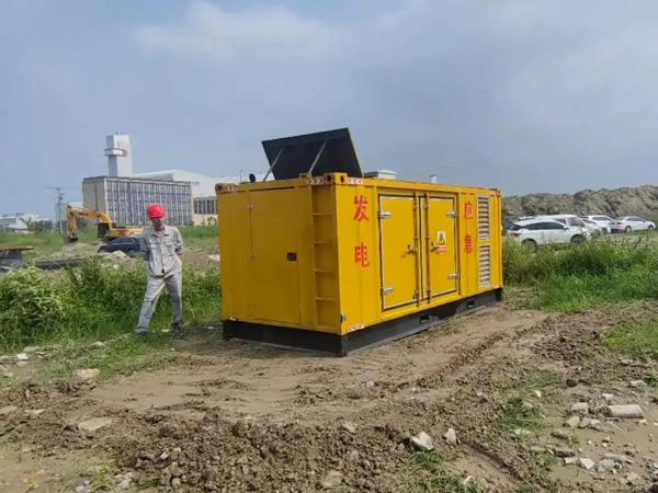 庐江200KW柴油发电机机组每小时的油耗量受哪些因素影响？